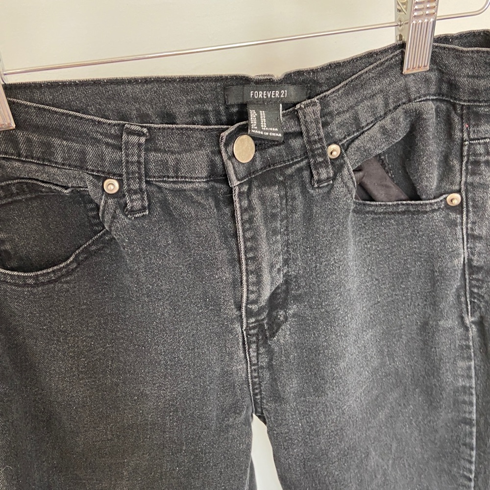 Forever 21 Stretchy Black Skinny Jeans Cropped 7/8